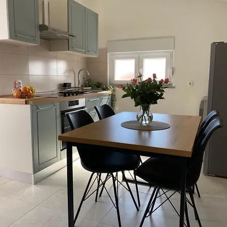 Jozephine Apartman *