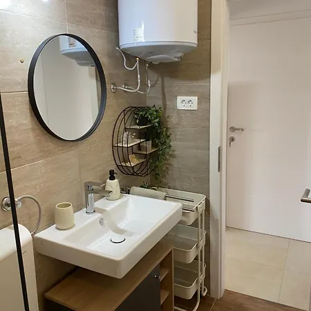 Jozephine Apartment *
