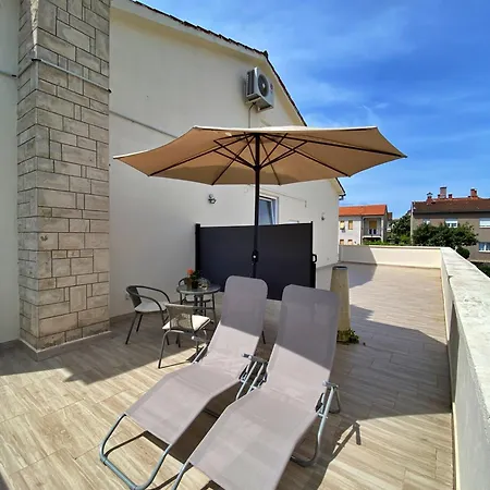 Jozephine Apartmán *