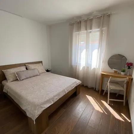 Jozephine * פולה