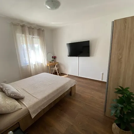 Jozephine דירה פולה