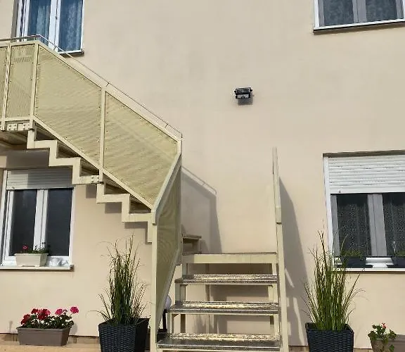 Jozephine Apartmán *